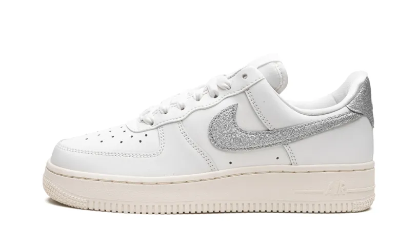 Nike Lifestyle AIR FORCE 1 '07 MNS WMNS 'Summit White Sail White Metallic Silver'